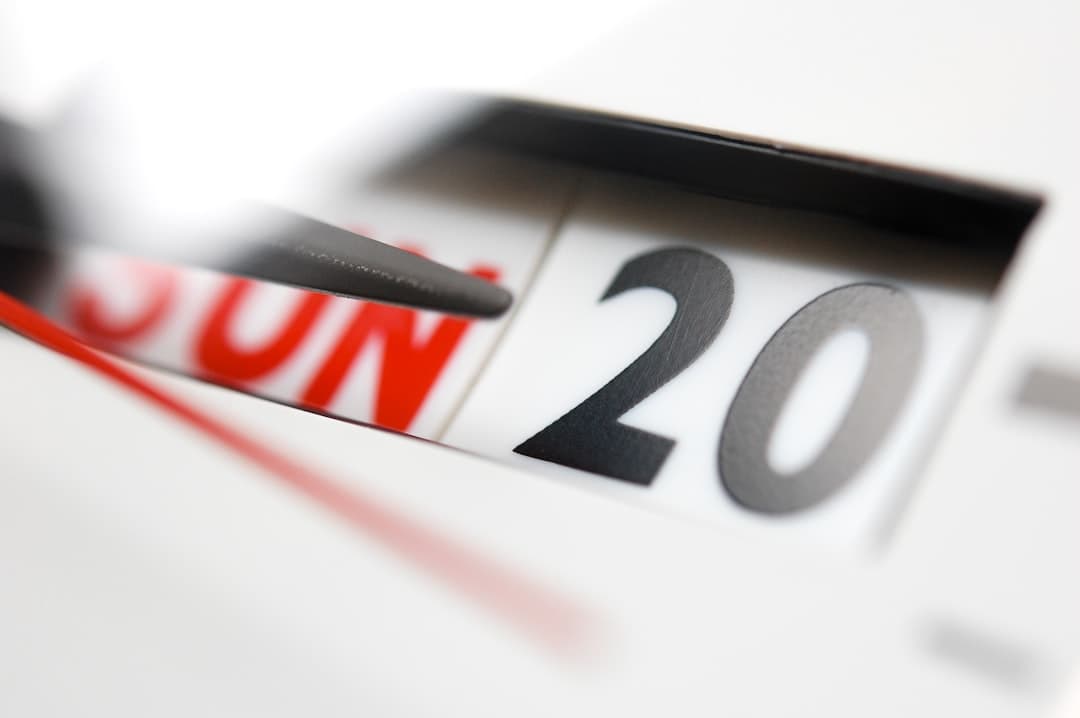 Calendar showing 20-day deadline to respond to Florida foreclosure complaint