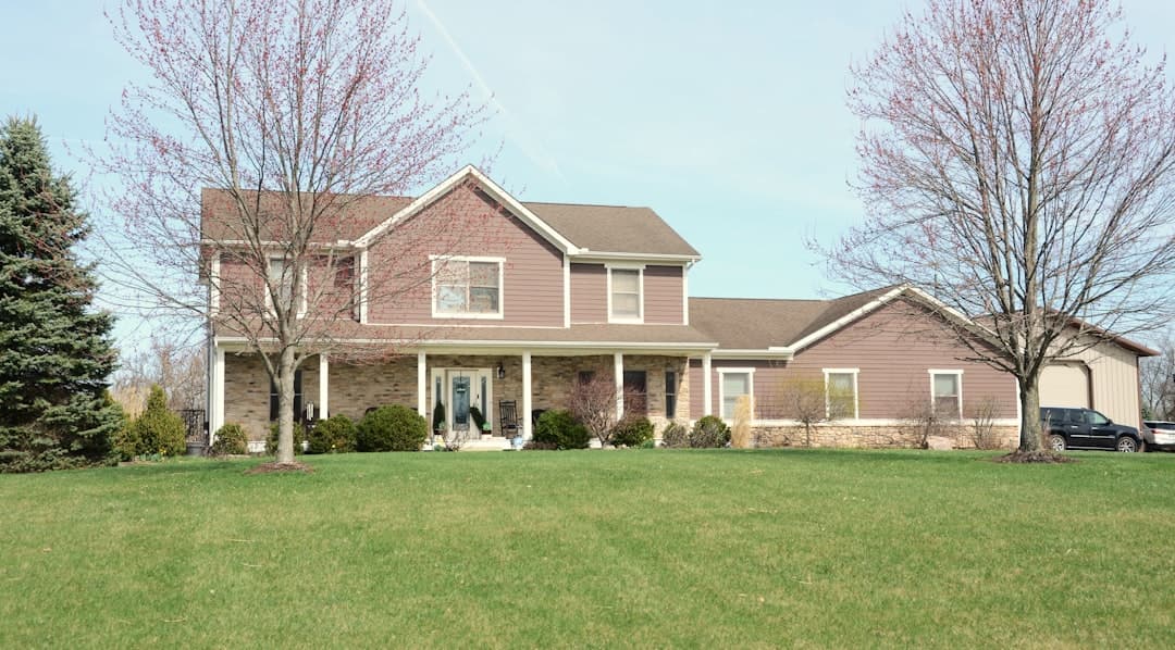 Florida home with estate documents representing an inherited property in foreclosure